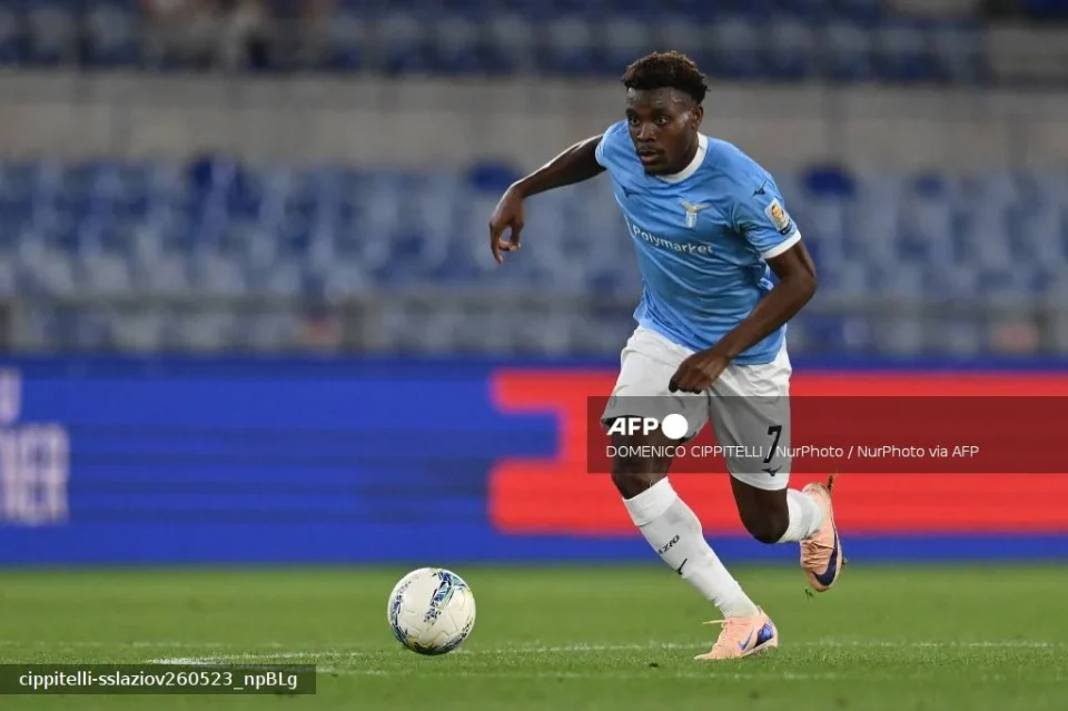 Fisayo Dele-Bashiru Sidelined for Three Weeks With Thigh Injury