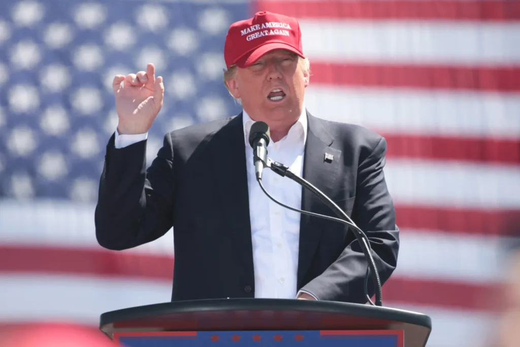 Trump Pledges $5,000 ‘Dividend’ to Every Adult American If Republicans Win Midterms