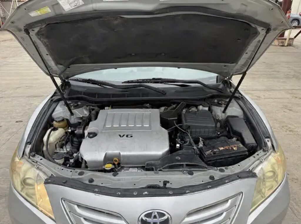 Toyota Camry XLE V6 4dr Sedan (3.5L 6cyl 6AM) 2007 Silver